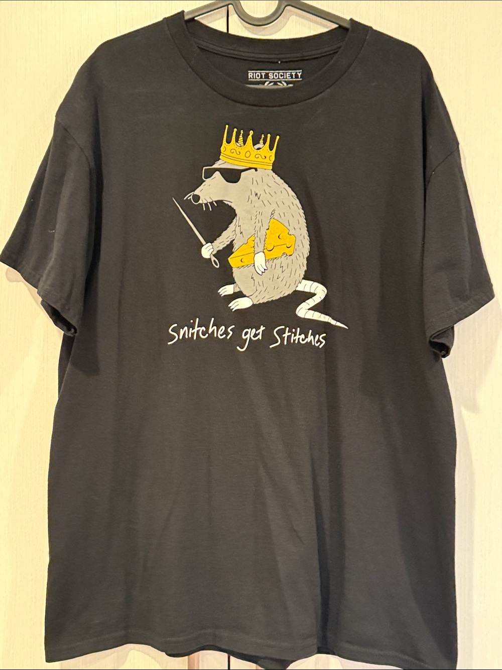 riot society Black Short-Sleeve Tee with Rat & Crown Graphic